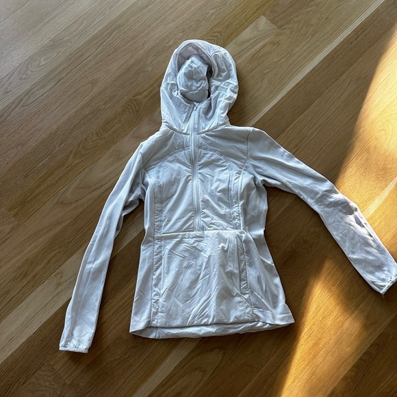 Lululemon pullover - Picture 1 of 5